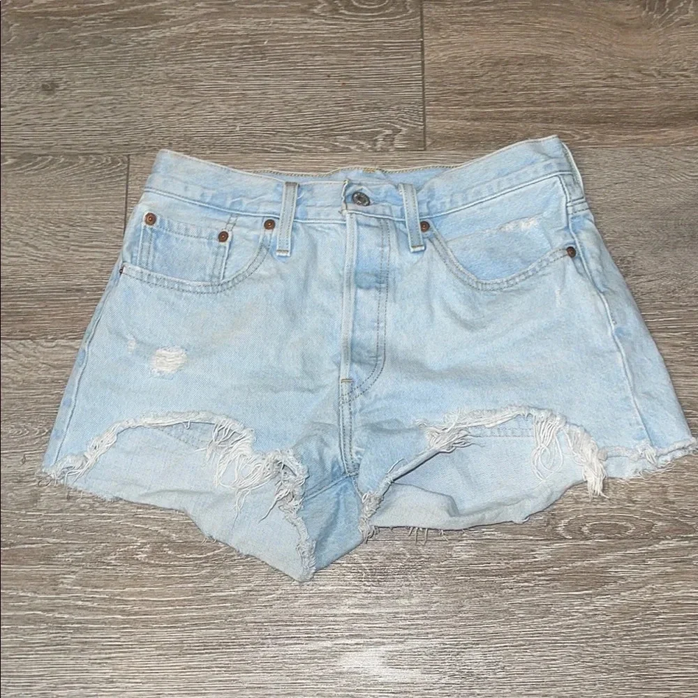 Levi’s 501 distressed denim jean shorts light Blue size 28 button fly